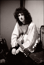Brian May in dressing room